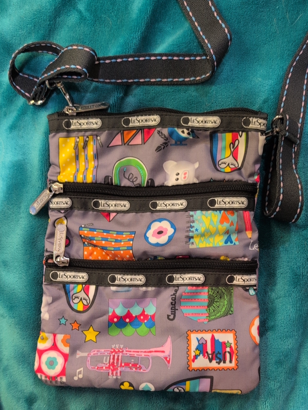 LeSportsac Quinn Crossbody Bag Rare and Hard To Find